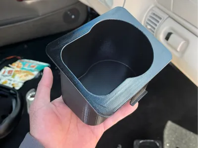 1999 Chevrolet Suburban center console cup holder