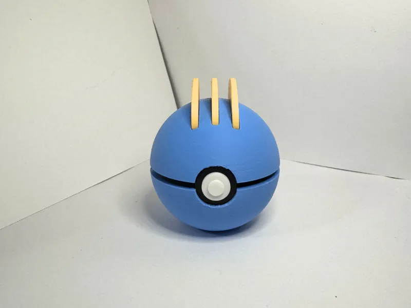 Machop PokeBall 