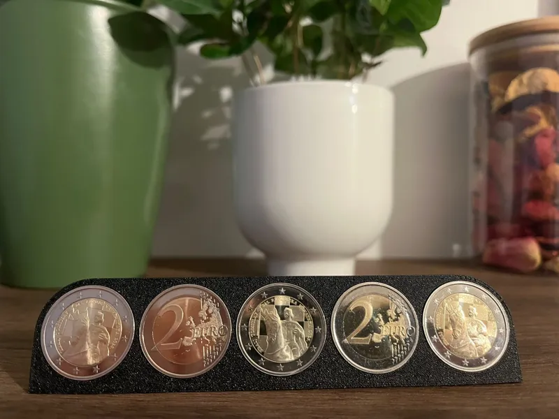 Coin display/stand for 5 2-euro coins