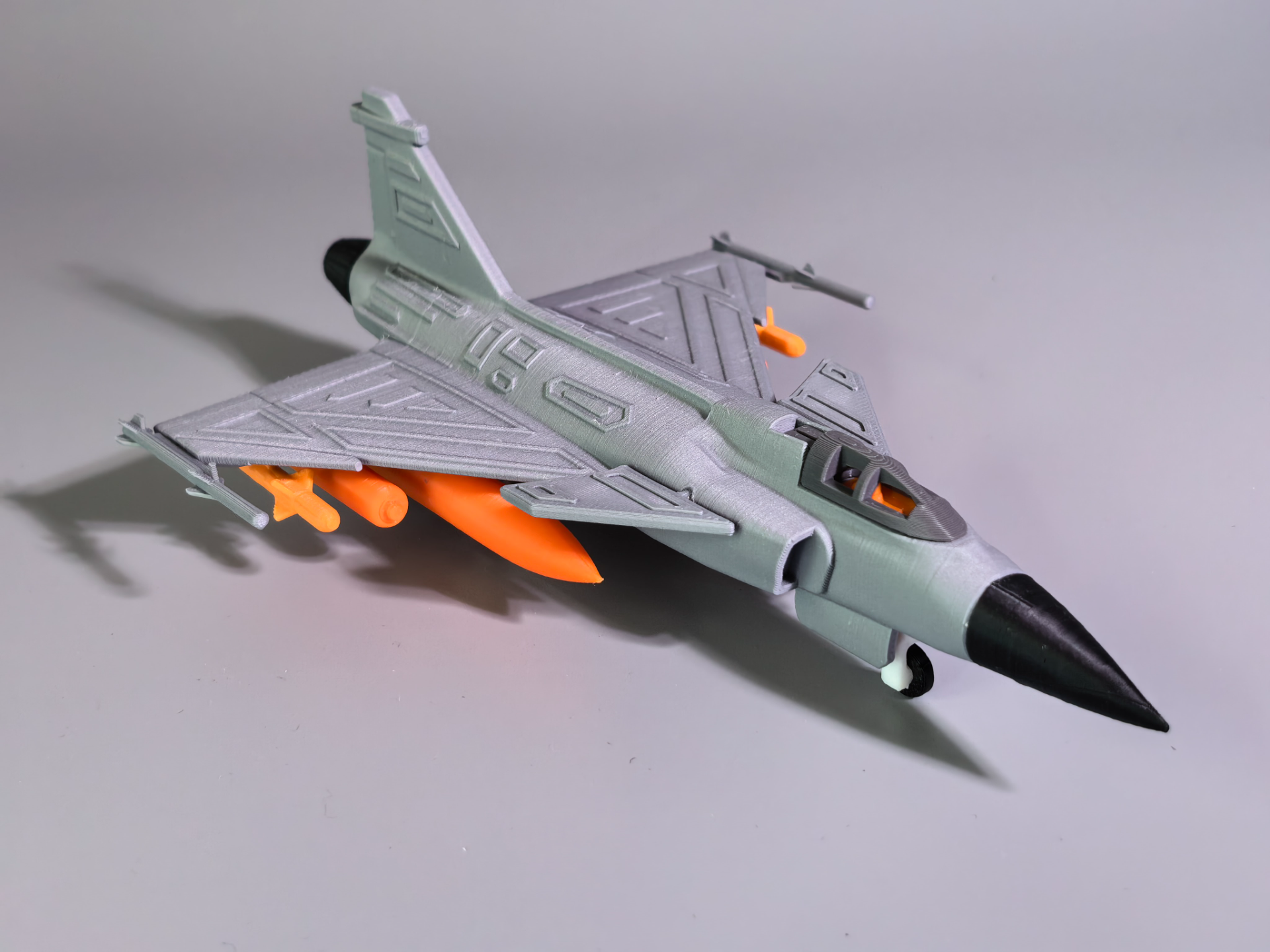 3Dプリント グリペン戦闘機 JAS-39 - 無料3Dモデル -MakerWorld
