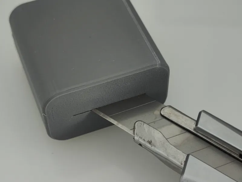 折刀器 Blade Disposal Case