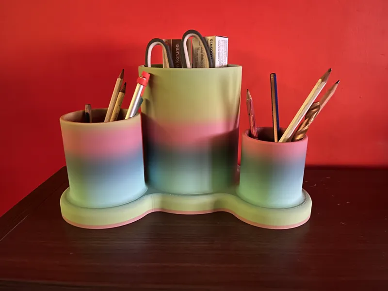 AuraDesk Trio – Gradient Desk Organizer