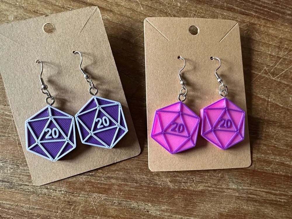 D20 earrings by emilyk000 MakerWorld