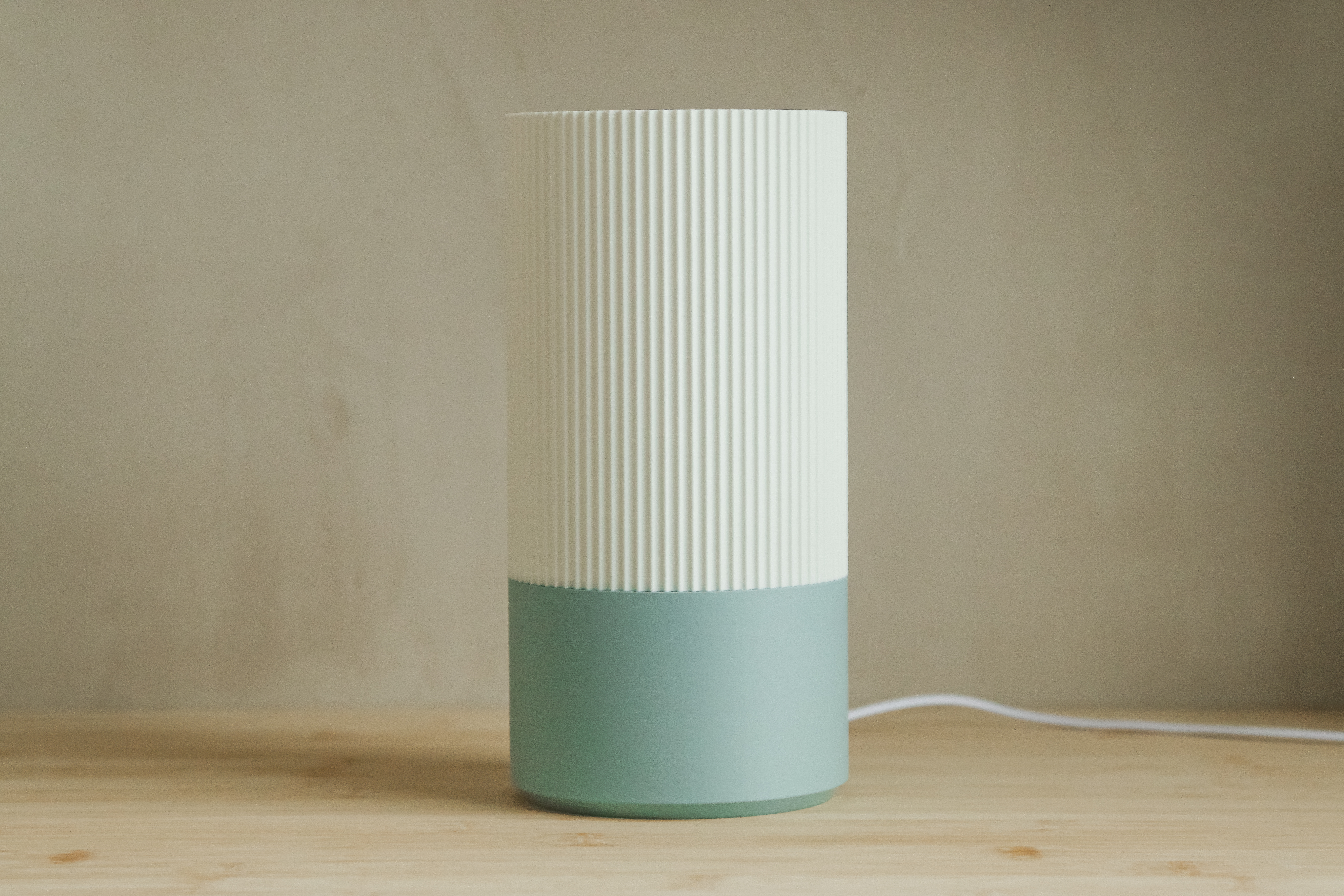 Miniatura 1 do modelo 3D Minimalistic Table Lamp – modern & elegant light