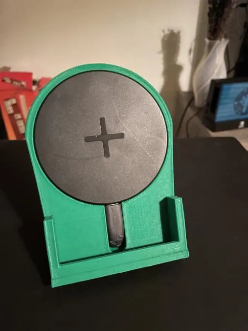 Ikea LIVBOJ wireless charging stand for iPhone 12