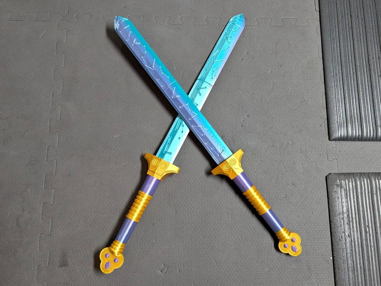 Rumi's Sword (Saingeom) - Kpop Demon Hunters view 3