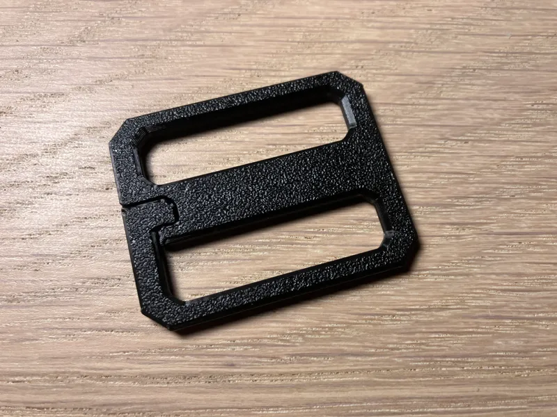 Strap loop buckle for ski snowboard suspenders