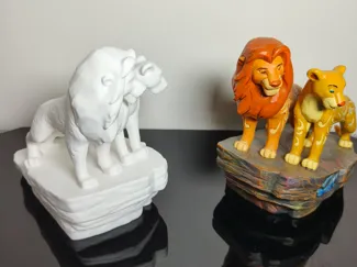 Love at pride rock lion king statue 