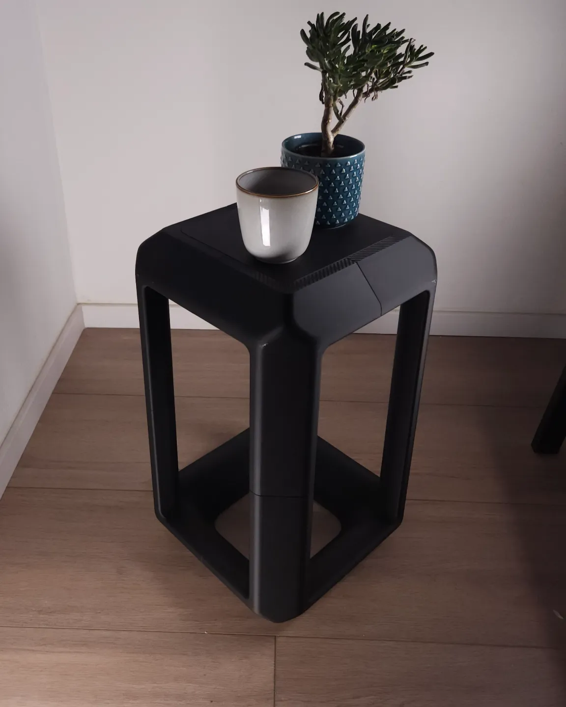 Coffee Table / Side Table / End Table view 3