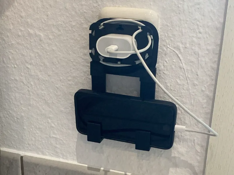 Apple USB-C Cabel manager with attachable holder