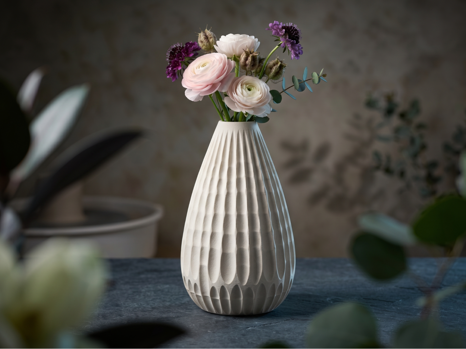 PetalRidge Vase – Minimal Ribbed Flower Vase