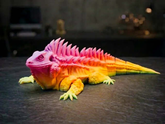 Realistic Articulated iguana