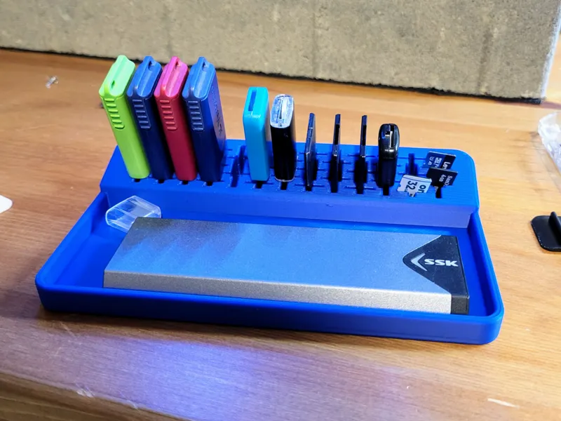 USB SD MicroSD Desk Organizer