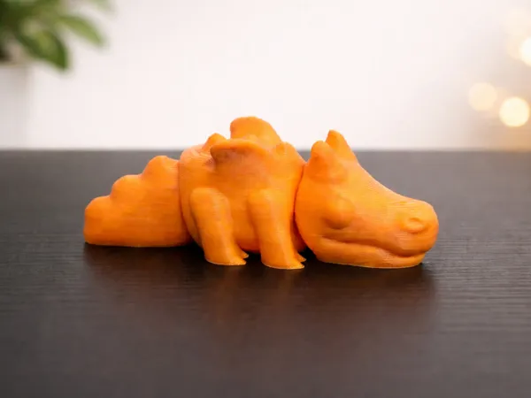 Bébé dragon articulé — figurine flexible
