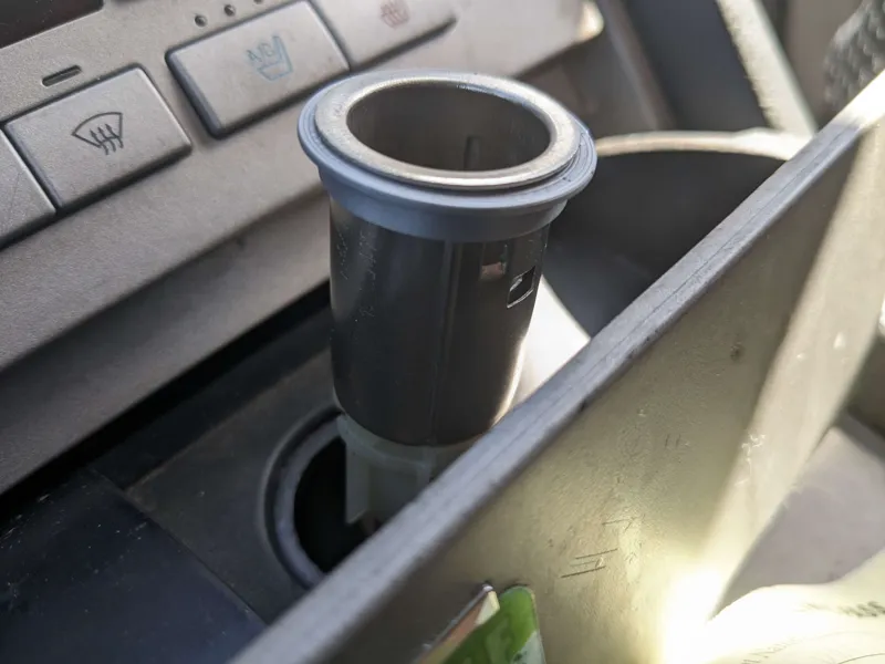 2005 Lincoln Navigator Lighter Collar