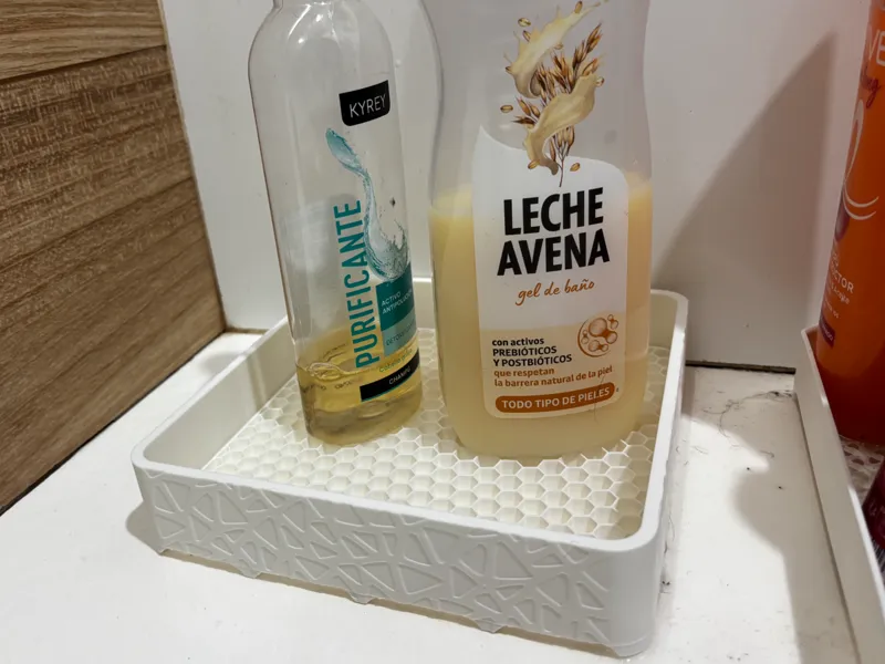 Minimalist Bathroom Floor Tray - Hex Mesh Drainage