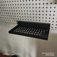 Support téléphone pour pegboard à trous ronds — photo 3