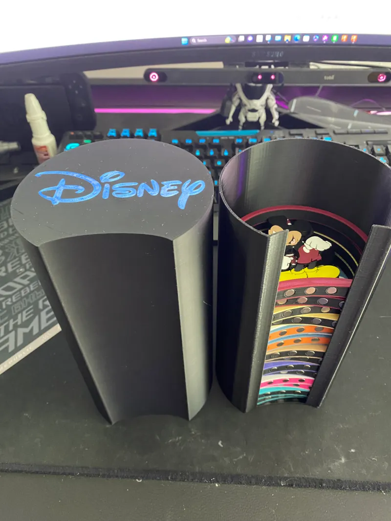 Disney 5 magnet ears Travel Holder with Sleeve