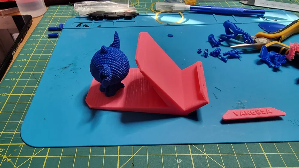 Stitch Phone Holder by rodrigoguerra80 MakerWorld: Download Free 3D Models