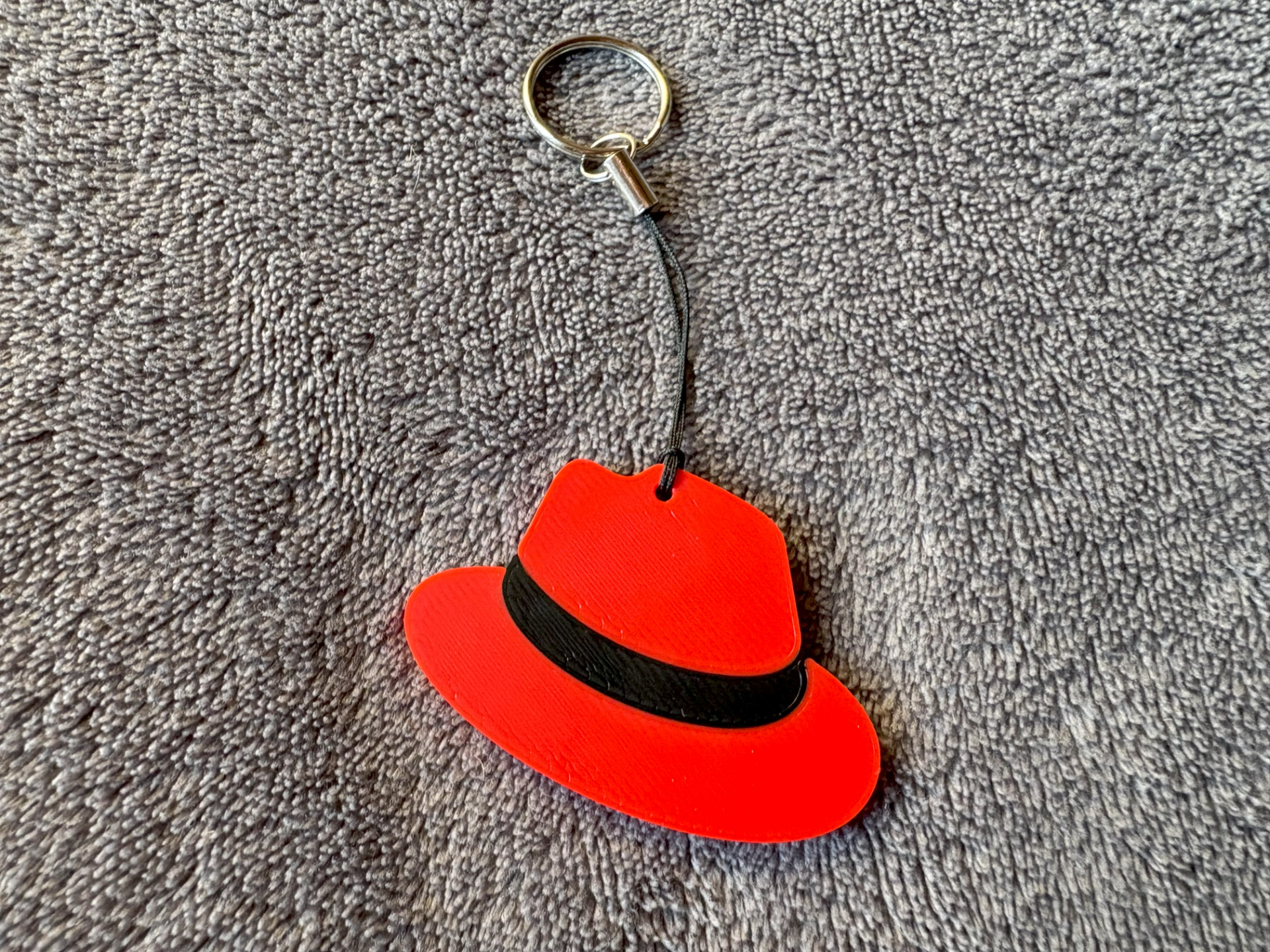Linux Red Hat Logo Keychain