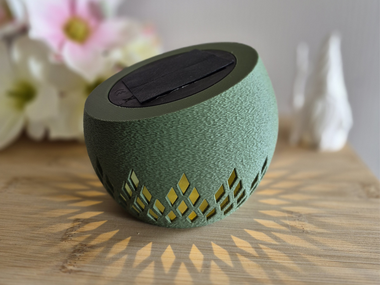 Modern Diamond Lattice Solar Lantern