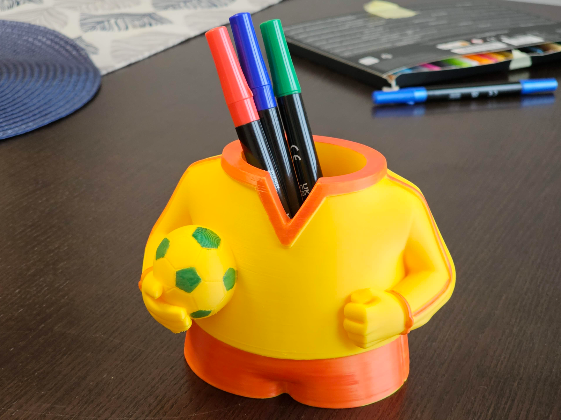 Soccer Player Pen Holder