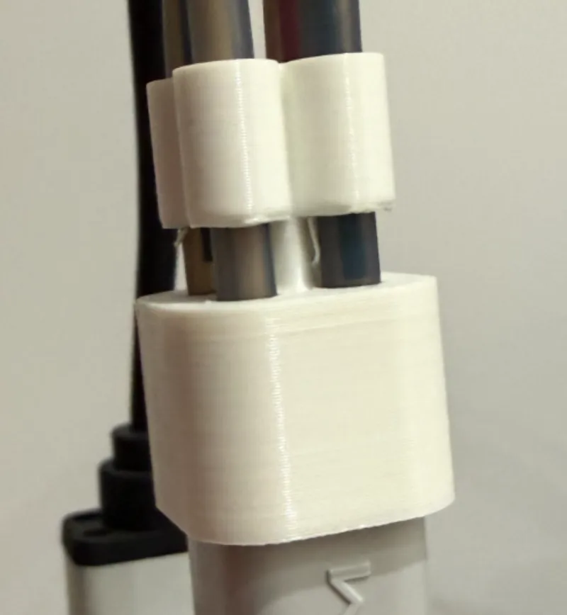 Sujetatubos ptfe al AMS LITE