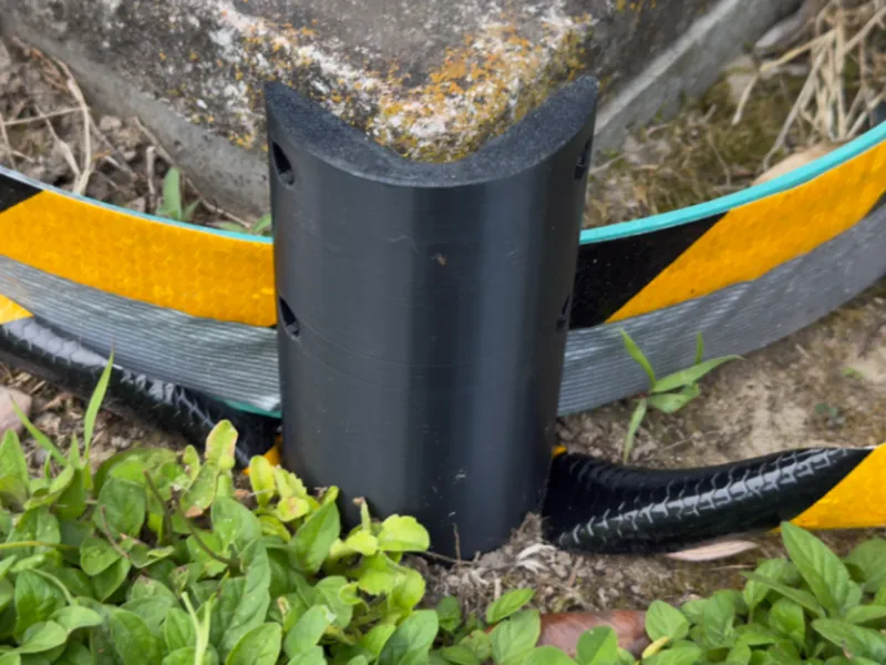 Garden Corner Guard with Ground Anchor Spike
