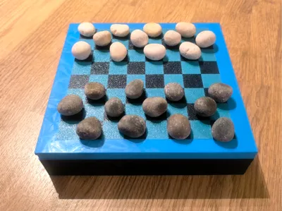 Box for Pebble Checkers