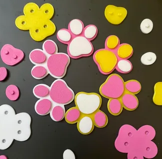 Cute multicoloured paw (no AMS req)