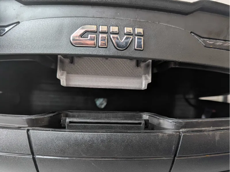 GIVI V45 top lock