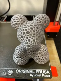 Ours en roses façon Voronoi — photo 1
