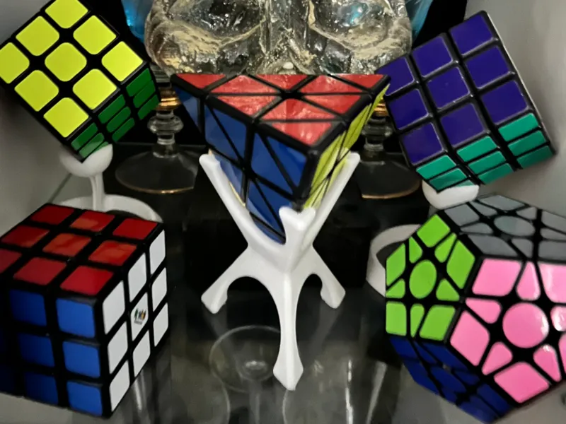 Nice Pyraminx Cube Stand