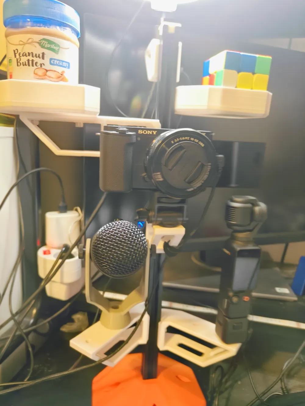 Universal Desktop Stand (single 2020 vslot) by Zetta Art - MakerWorld