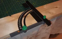 Guide d'angle réglable et rail de guidage pour scie — photo 9