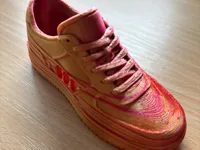 Sneaker miniature — objet déco — photo 2
