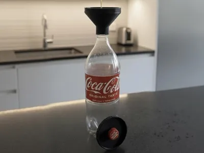 PET bottle funnel with lid,air vent and cap holder