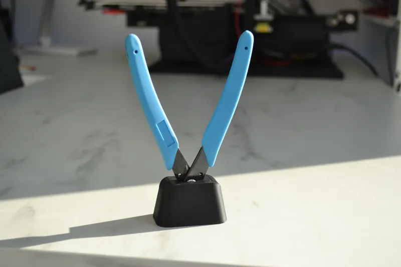 Ender 3/Prusa Mini+ Flush Cutters Stand