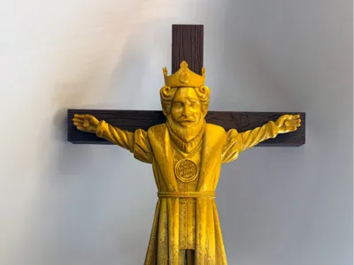 Burger King of Kings - Crucifix w/ wall mount