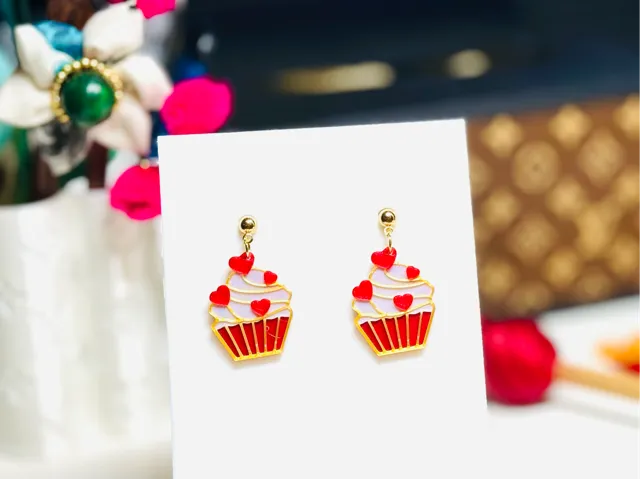 SweetHeart Cupcake Earrings