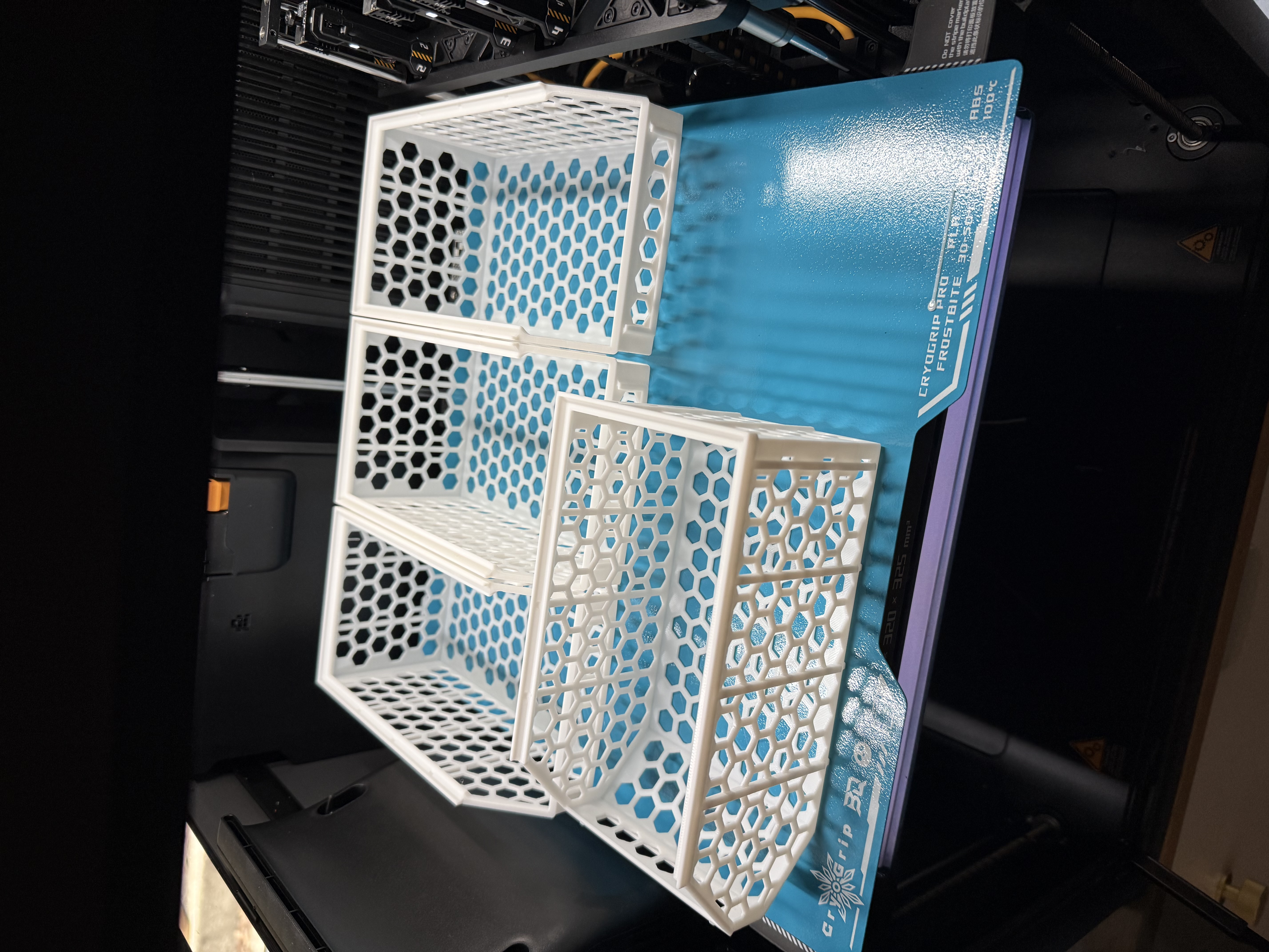 Miniatura 7 do modelo 3D Stackable Bin / Basket Organizer