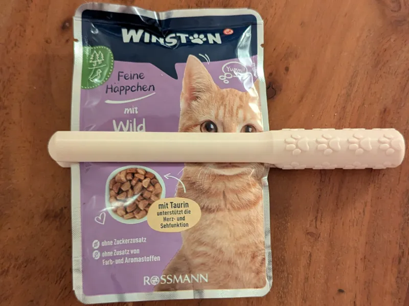 Pouch Press Cute Paw Design