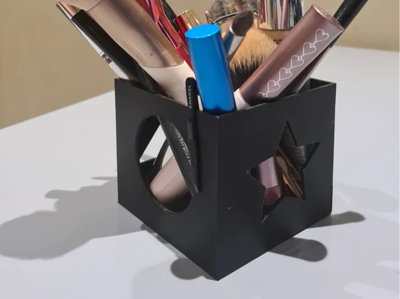 Make up Brush Cup (Squid Game)