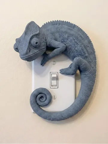 Figura decorativa: Switch-Clinging Chameleon Figurine — vista de referencia 2