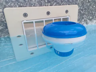 Pool skimmer guard parametric