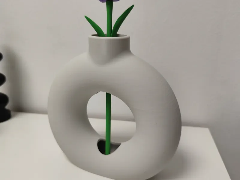 Donut Vase mit Loch
