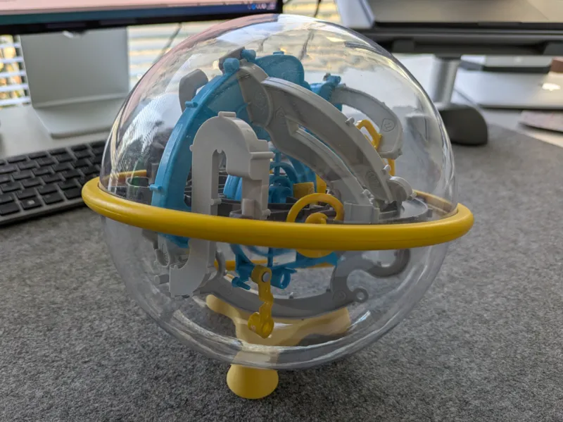 Perplexus Beast Ständer (18cm Durchmesser)