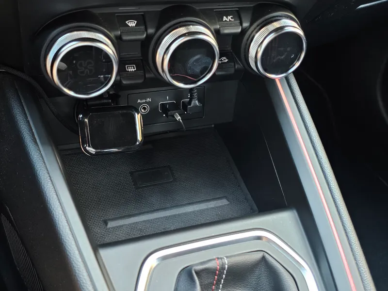 Chargeur sans fil Renault Clio 5