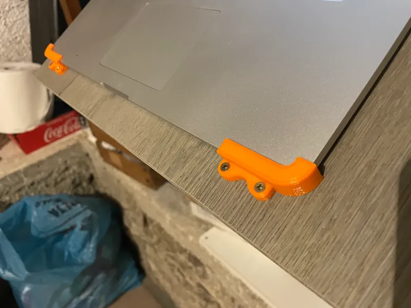 Macbook 15" support for 30° inclined position