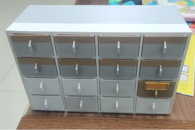 16-Grid Parts Box
